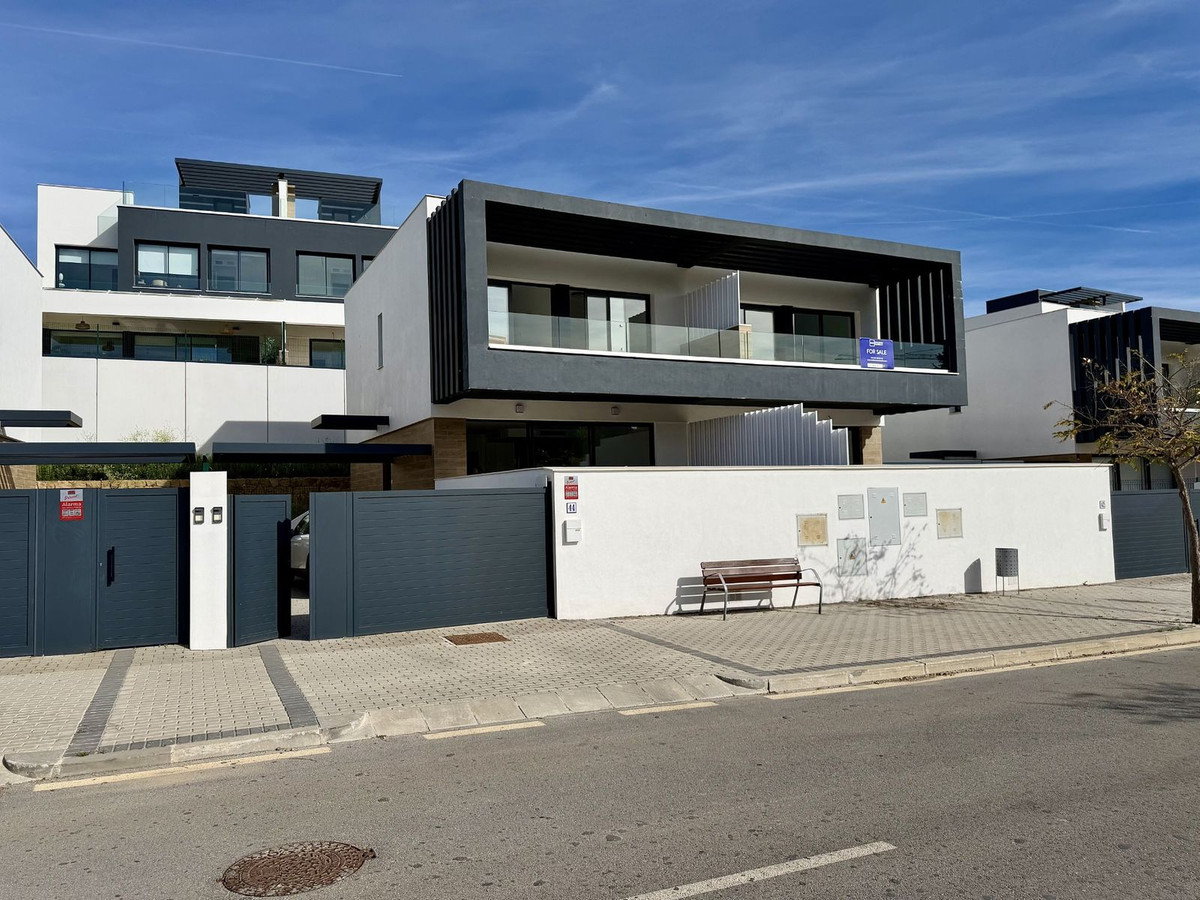 3 Bedroom Villa for Sale in Atalaya — 2