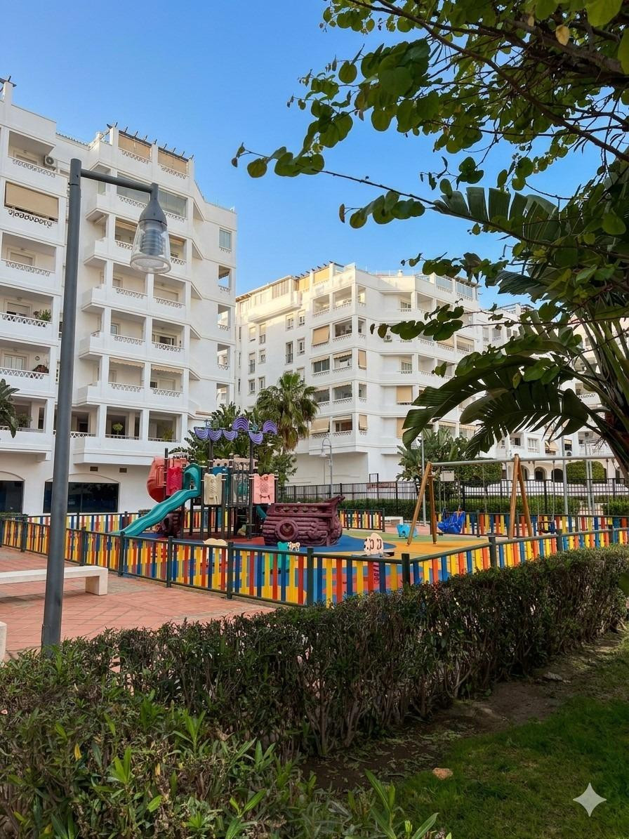 4 Bedroom Apartment for Sale in Marbella