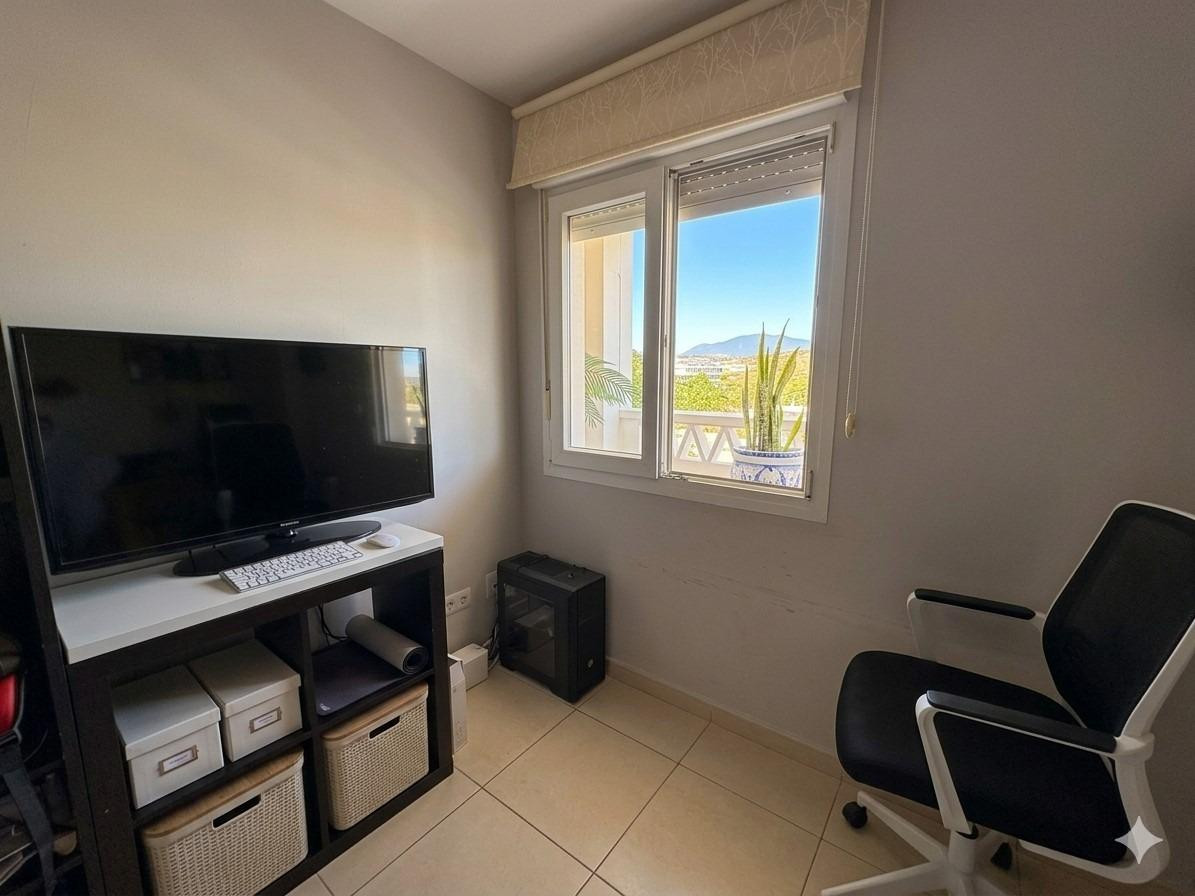 4 Bedroom Apartment for Sale in Marbella — view 13