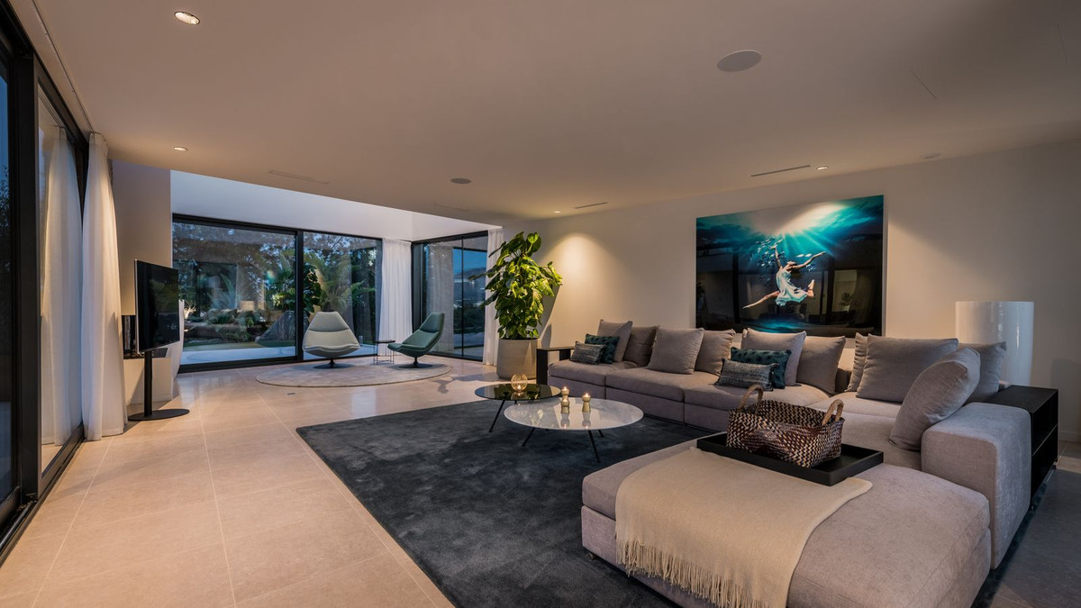 5 Bedroom Villa for Sale in Benahavís — view 10