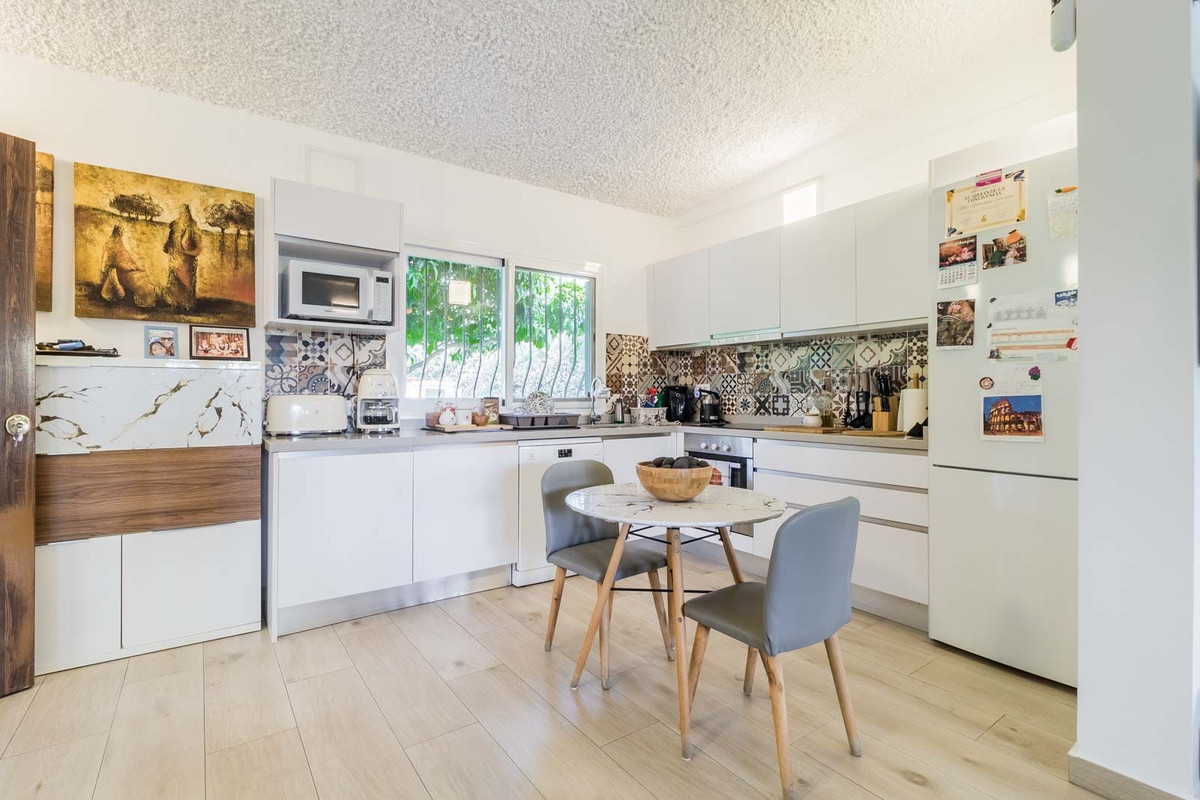 2 Bedroom Villa for Sale in Estepona — 5