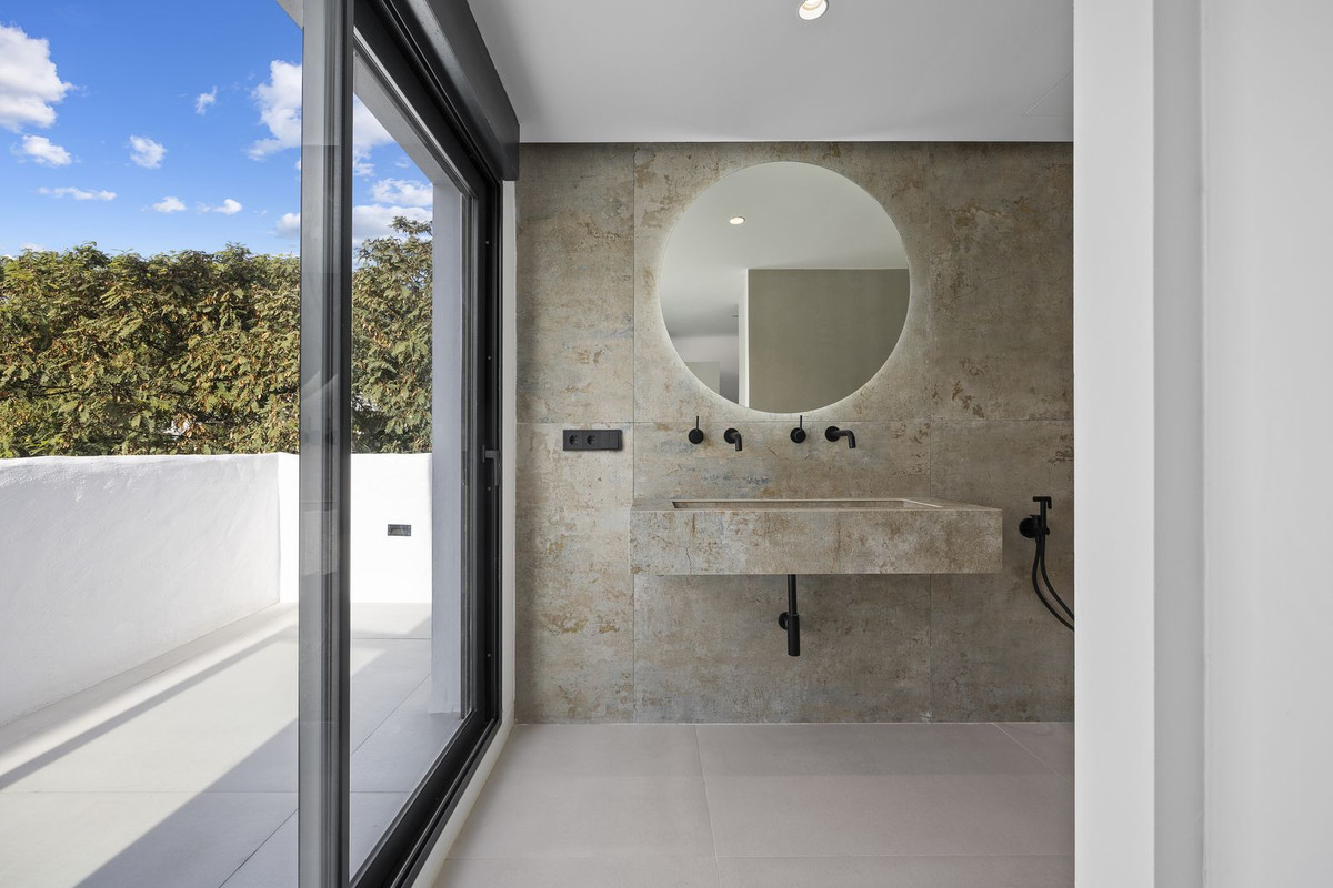 3 Bedroom Apartment for Sale in El Paraiso — view 10