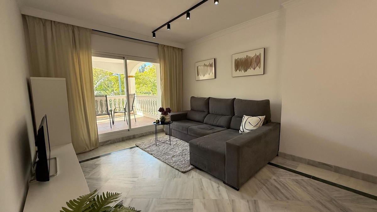 2 Bedroom Apartment for Sale in Nueva Andalucía — 3