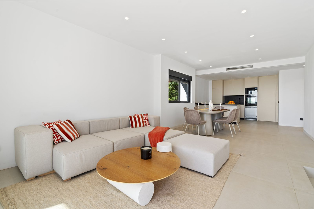 5 Bedroom Apartment for Sale in El Paraiso — 4