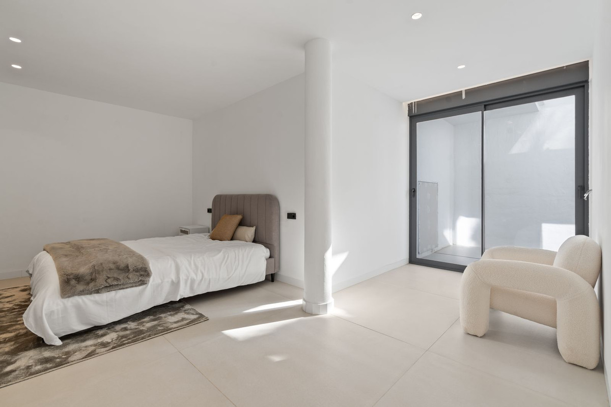5 Bedroom Apartment for Sale in El Paraiso — 9