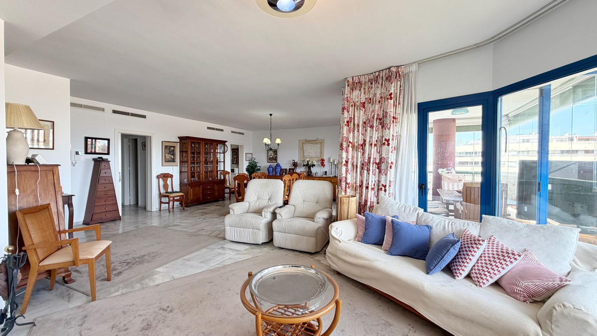4 Bedroom Apartment for Sale in Marbella — 6