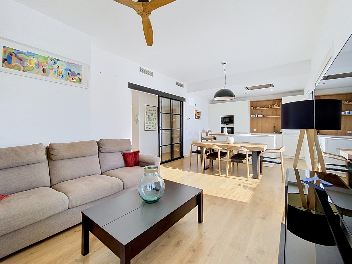 2 Bedroom Apartment for Sale in Estepona — 2