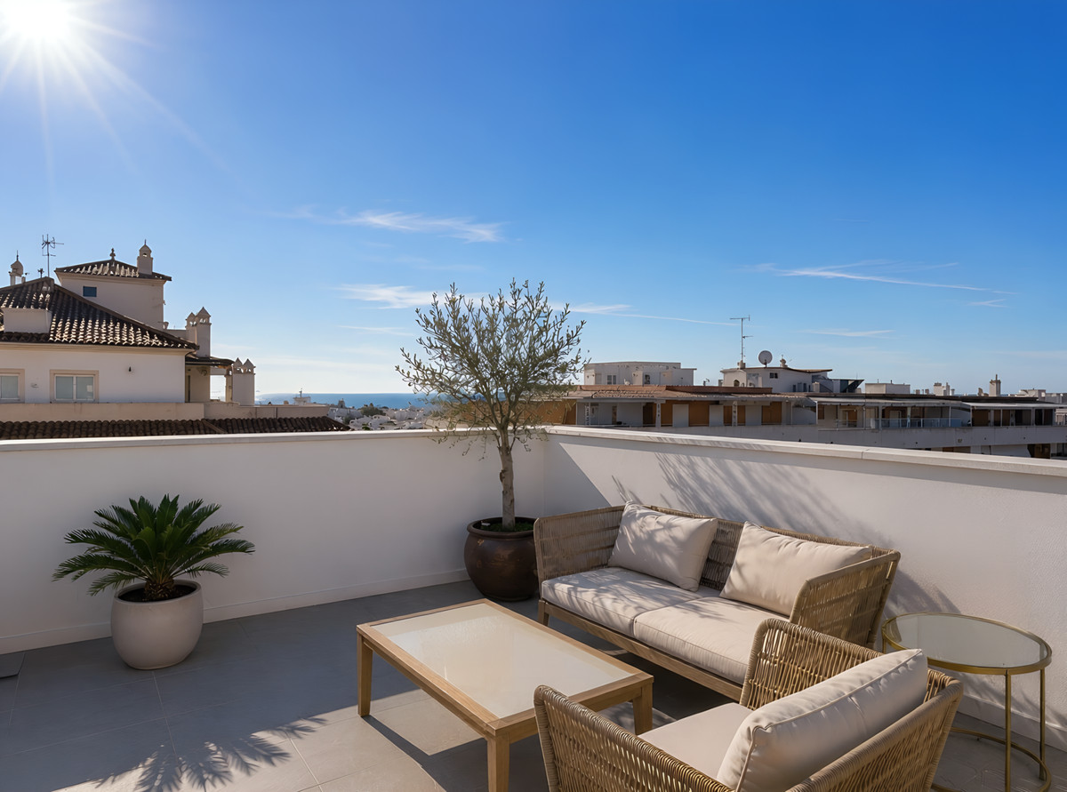 2 Bedroom Apartment for Sale in Estepona — view 18