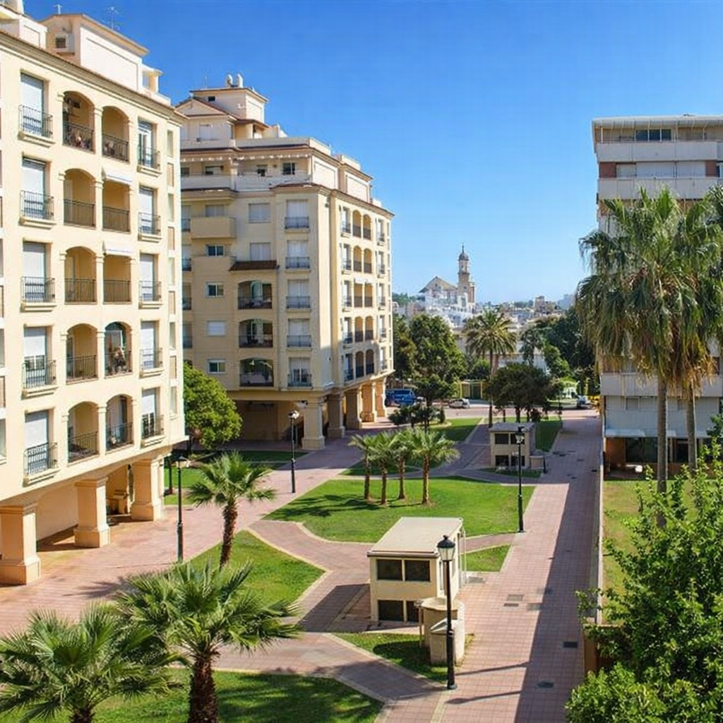 2 Bedroom Apartment for Sale in Estepona — 7