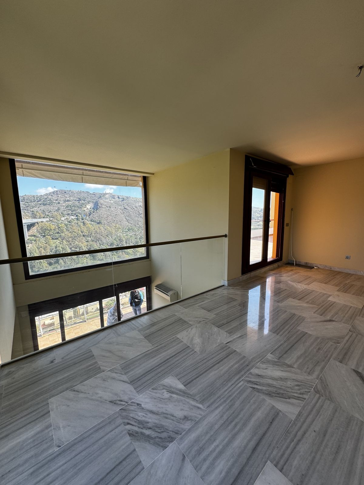3 Bedroom Apartment for Sale in Benahavís — 4