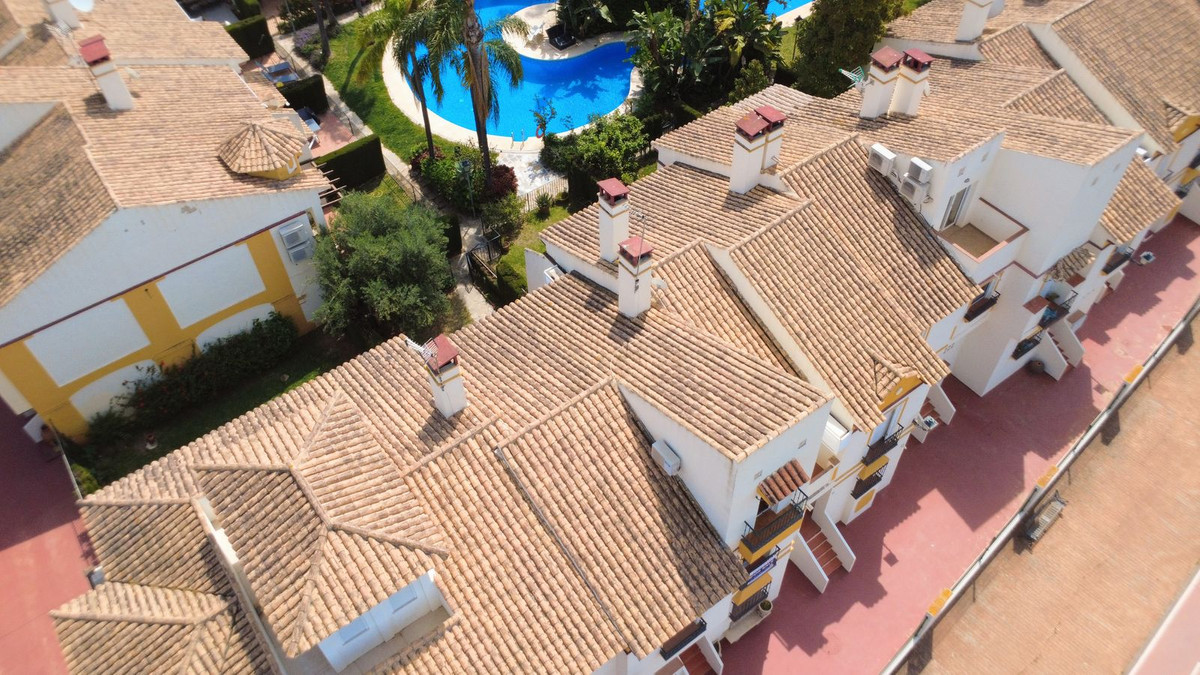 4 Bedroom Villa for Sale in San Pedro de Alcántara — 7