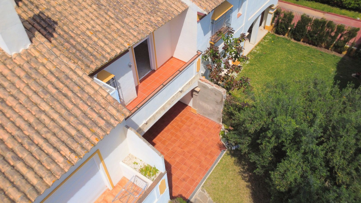 4 Bedroom Villa for Sale in San Pedro de Alcántara — 9