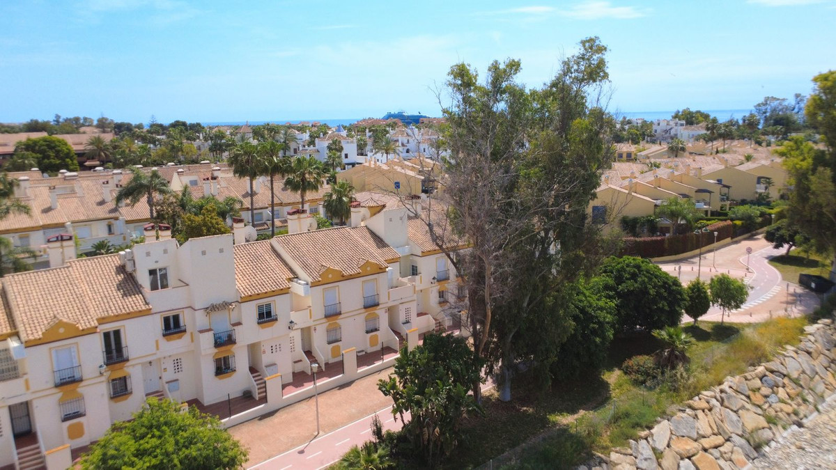 4 Bedroom Villa for Sale in San Pedro de Alcántara — view 10