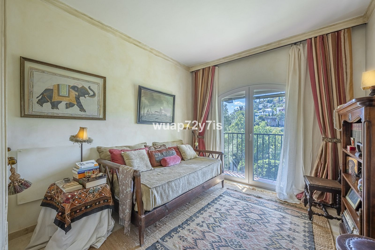 4 Bedroom Villa for Sale in La Quinta — 9