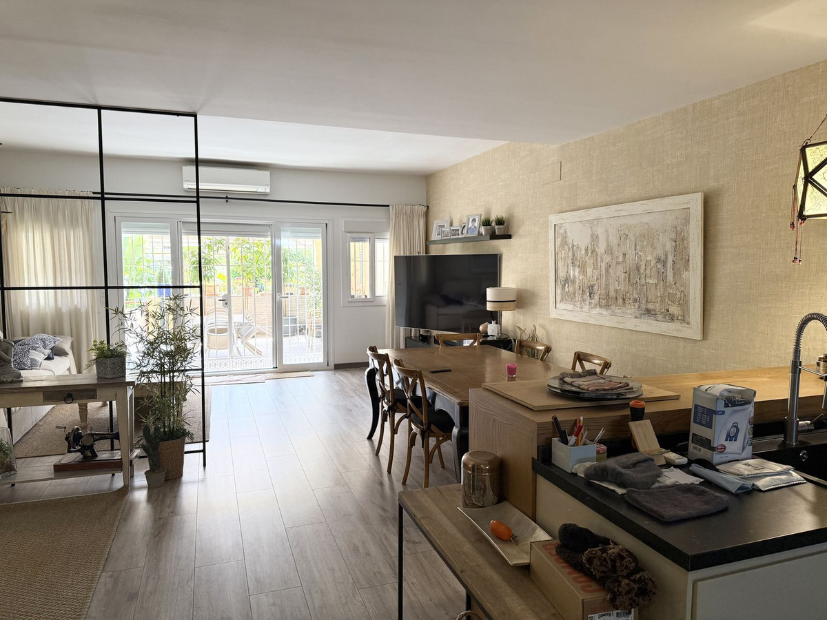 3 Bedroom Villa for Sale in Selwo — 4
