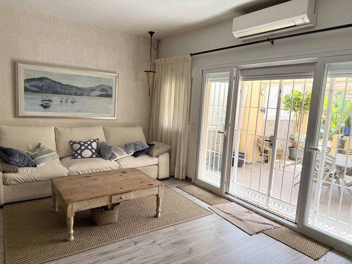 3 Bedroom Villa for Sale in Selwo — 8