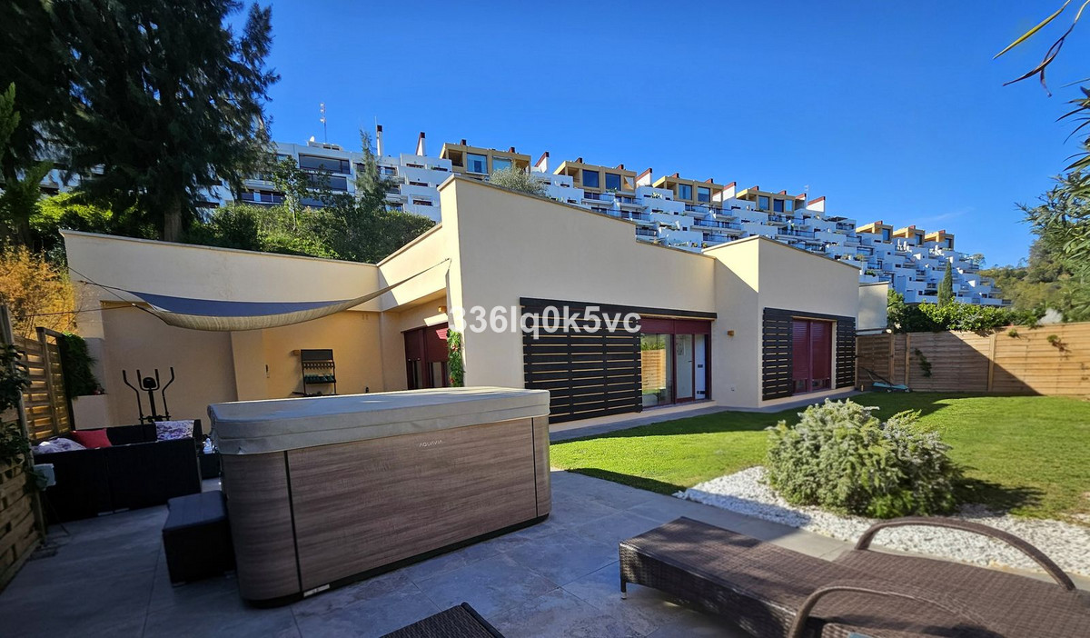 3 Bedroom Villa for Sale in Benahavís — 9