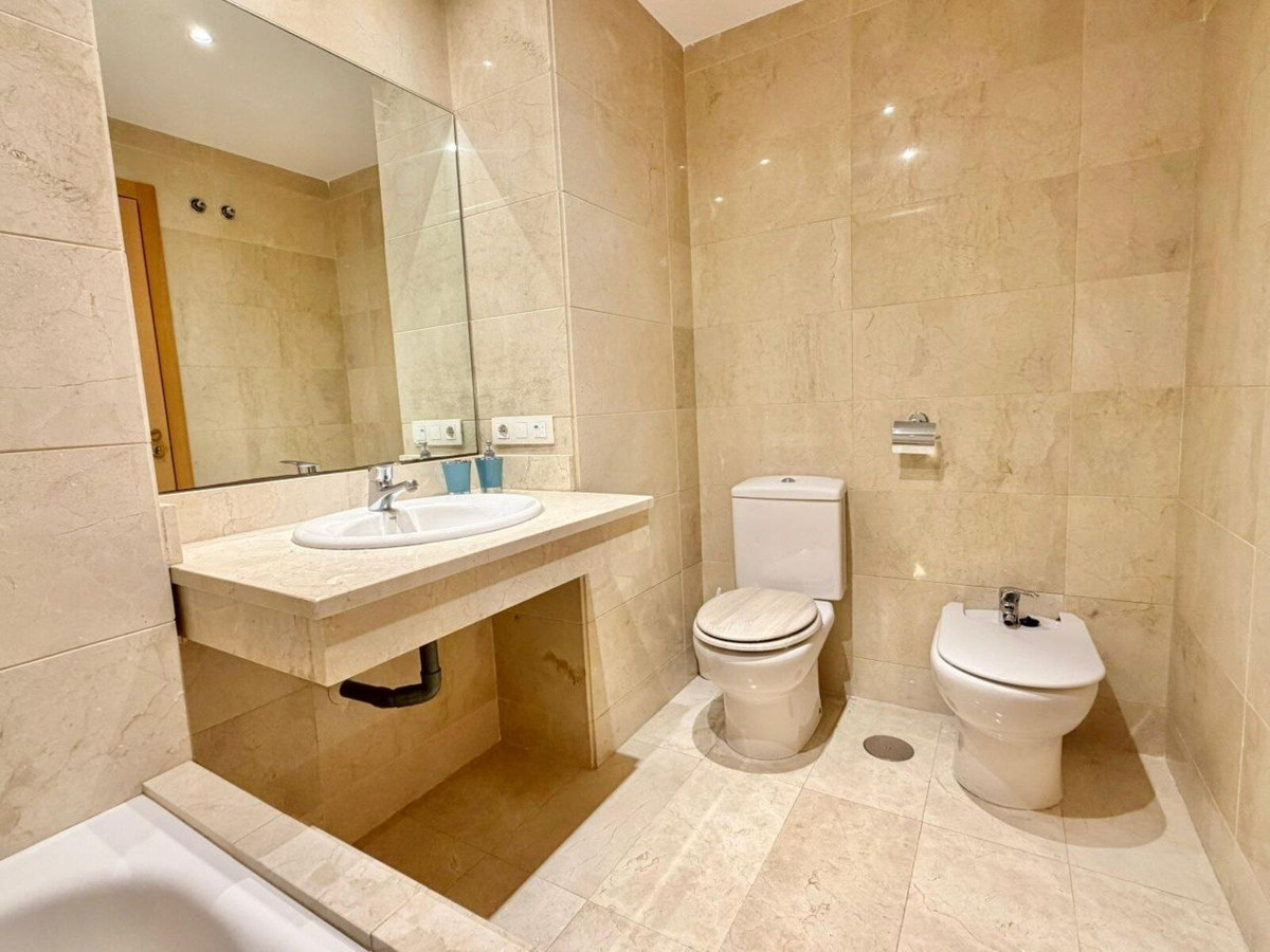 2 Bedroom Apartment for Sale in Estepona — 6