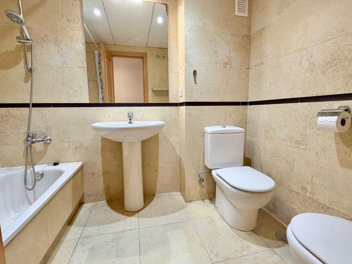 2 Bedroom Apartment for Sale in Estepona — 8