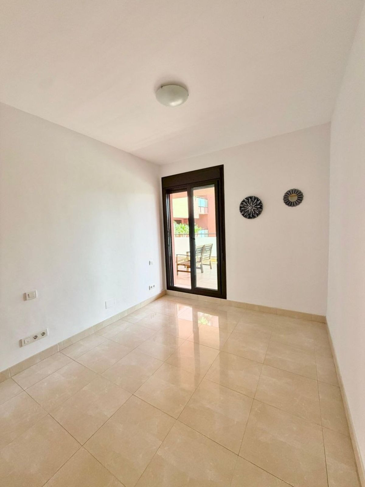 2 Bedroom Apartment for Sale in Estepona — 9