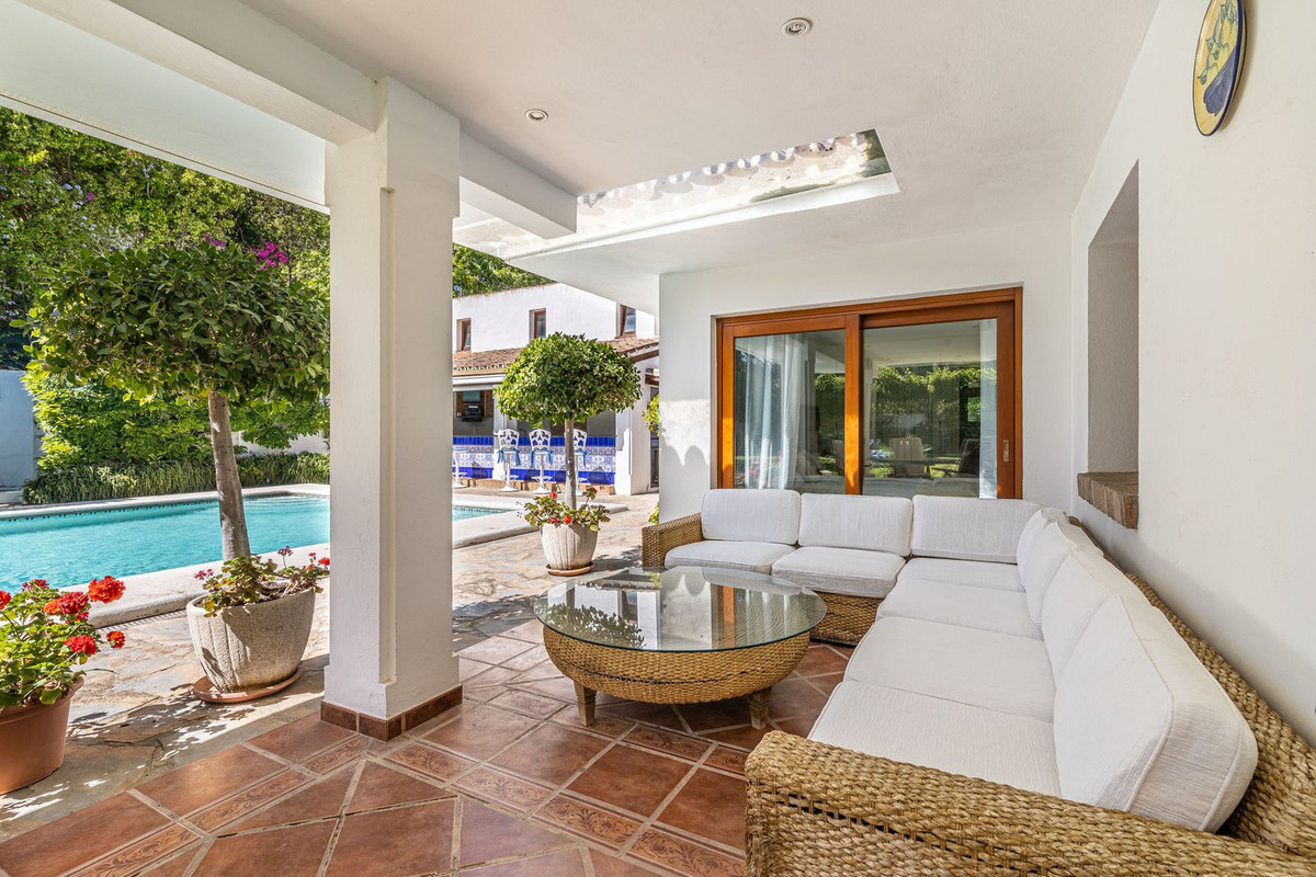 5 Bedroom Villa for Sale in Cancelada — 5