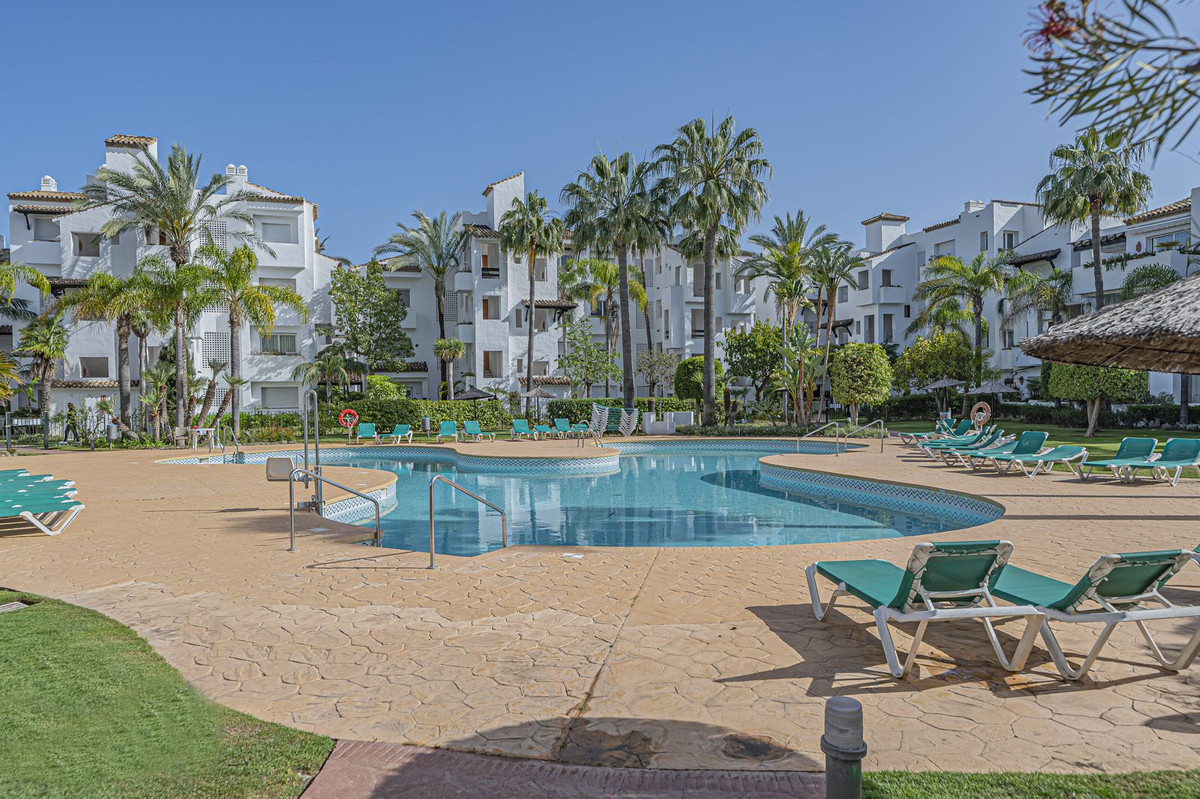 3 Bedroom Apartment for Sale in Costalita