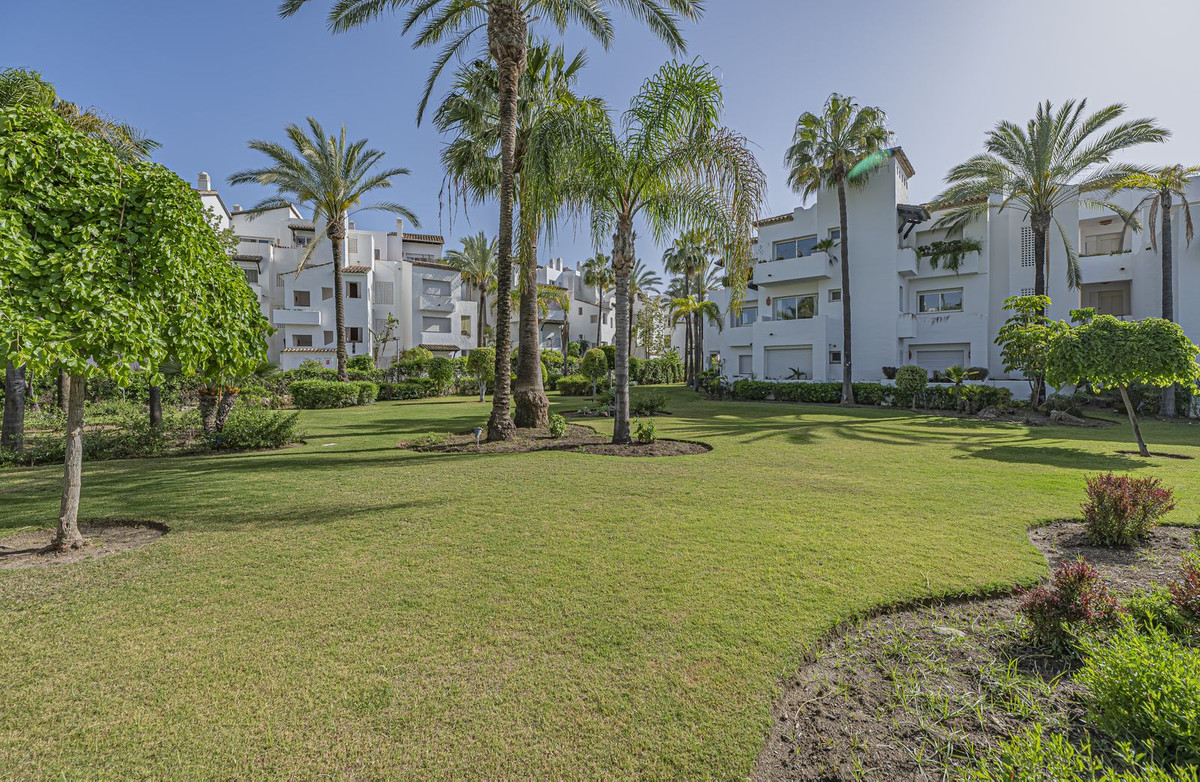 3 Bedroom Apartment for Sale in Costalita — 2