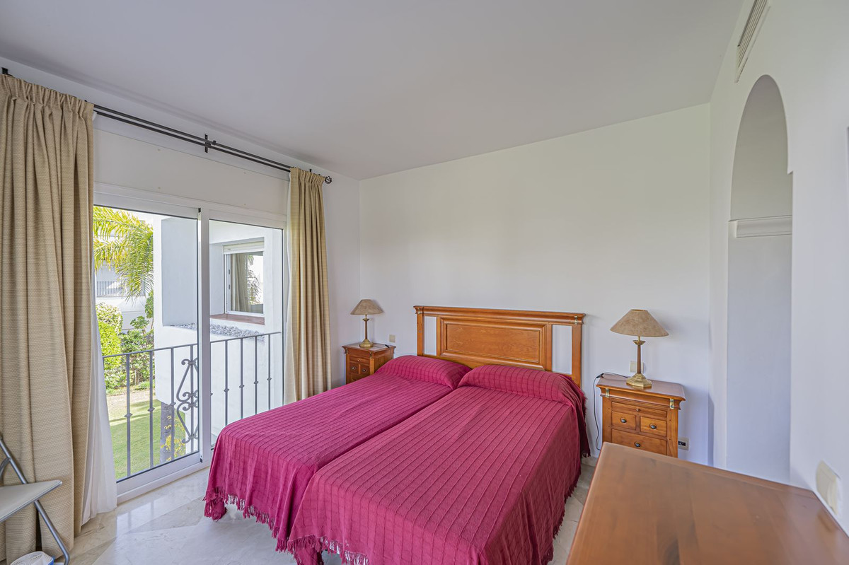 3 Bedroom Apartment for Sale in Costalita — 7