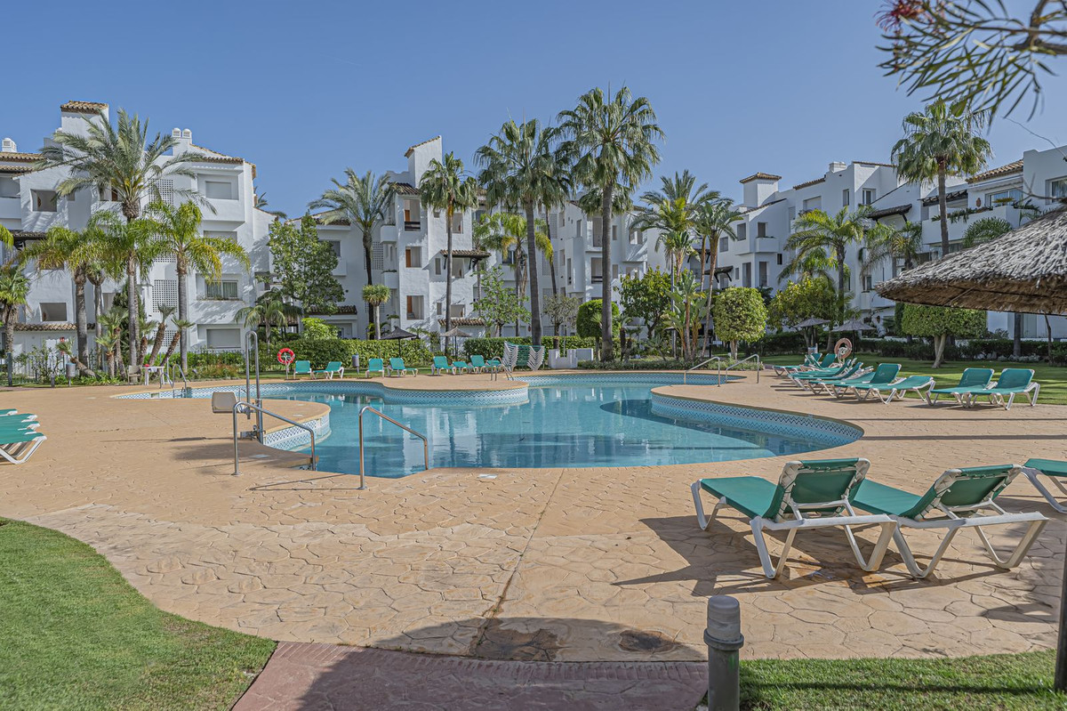 3 Bedroom Apartment for Sale in Costalita — 8