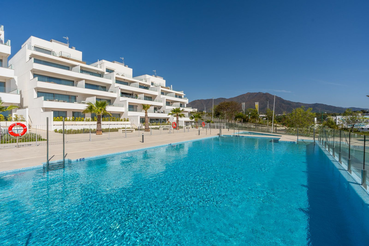 2 Bedroom Apartment for Sale in Estepona