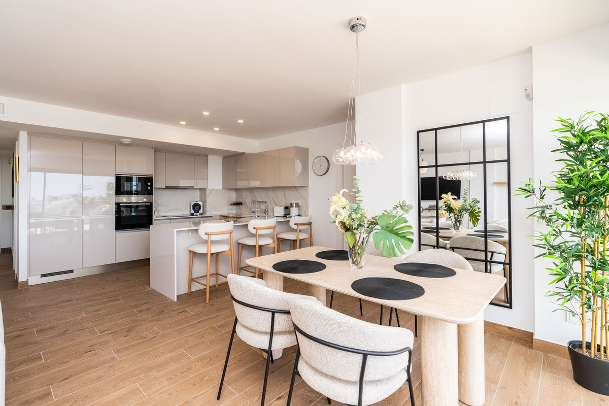 2 Bedroom Apartment for Sale in Estepona — 3