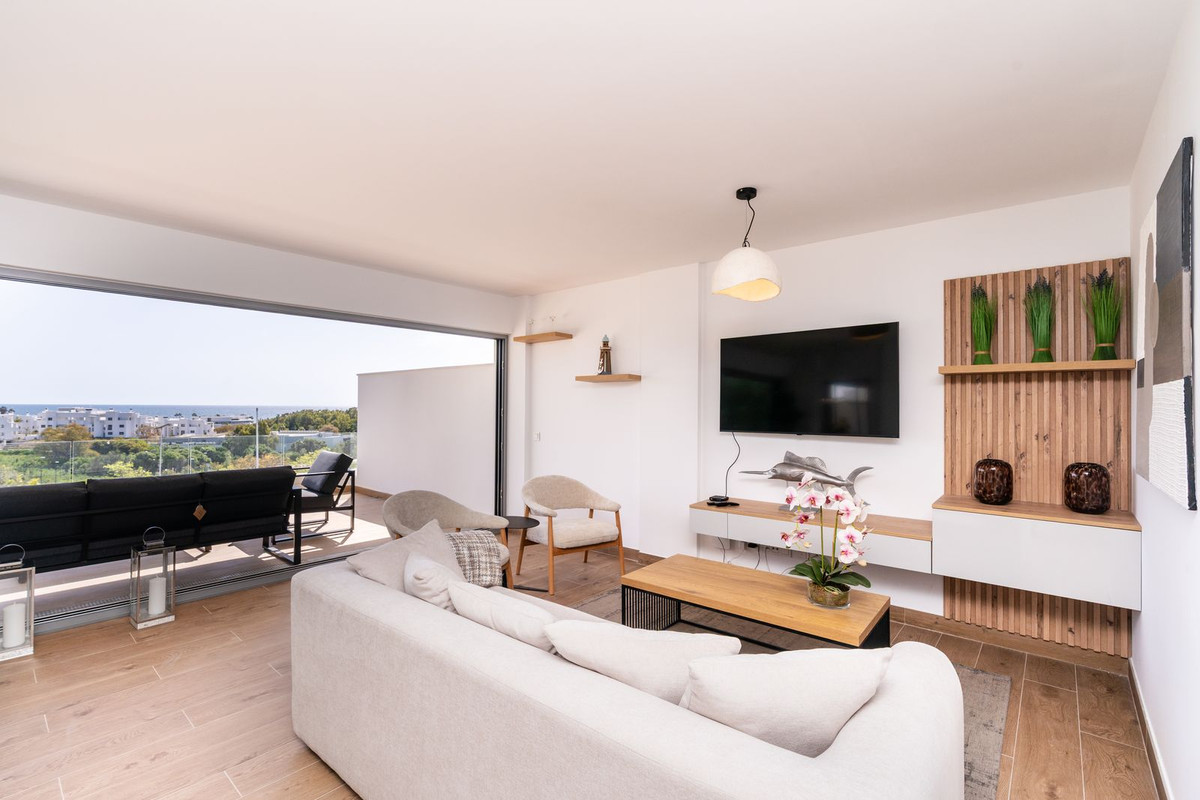 2 Bedroom Apartment for Sale in Estepona — 4