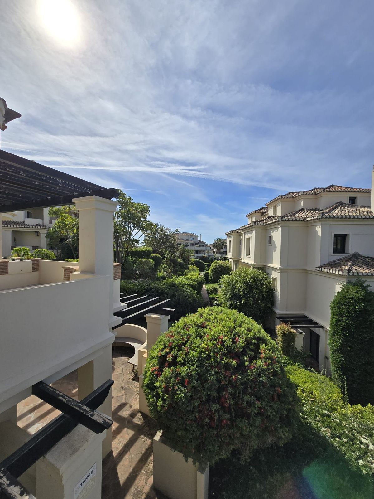 2 Bedroom Apartment for Sale in Benahavís — 3