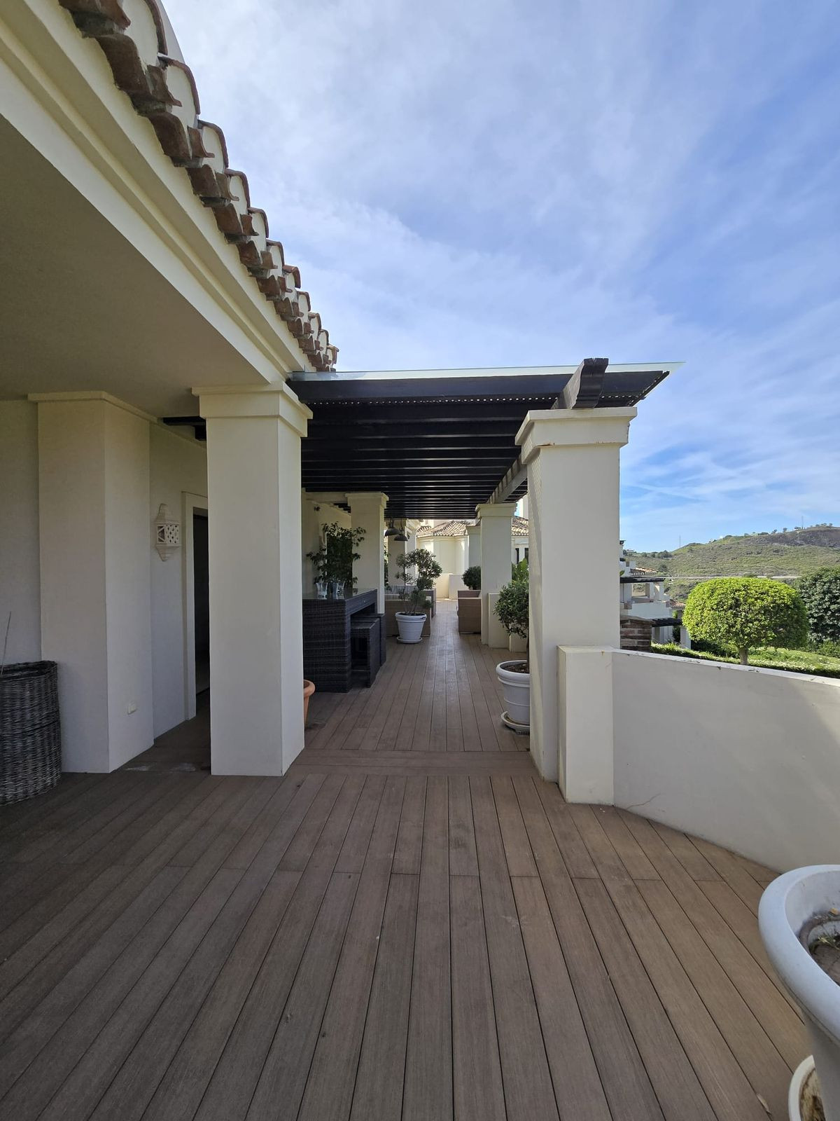 2 Bedroom Apartment for Sale in Benahavís — 4