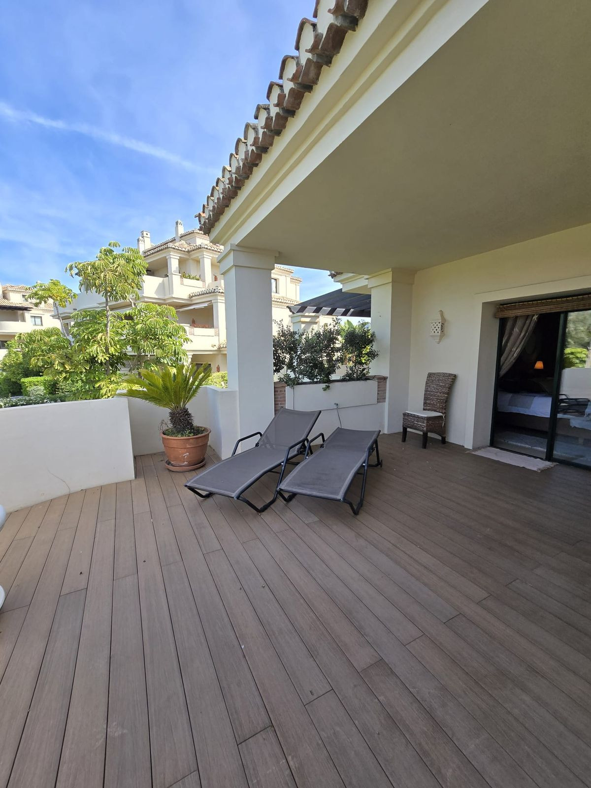 2 Bedroom Apartment for Sale in Benahavís — 6