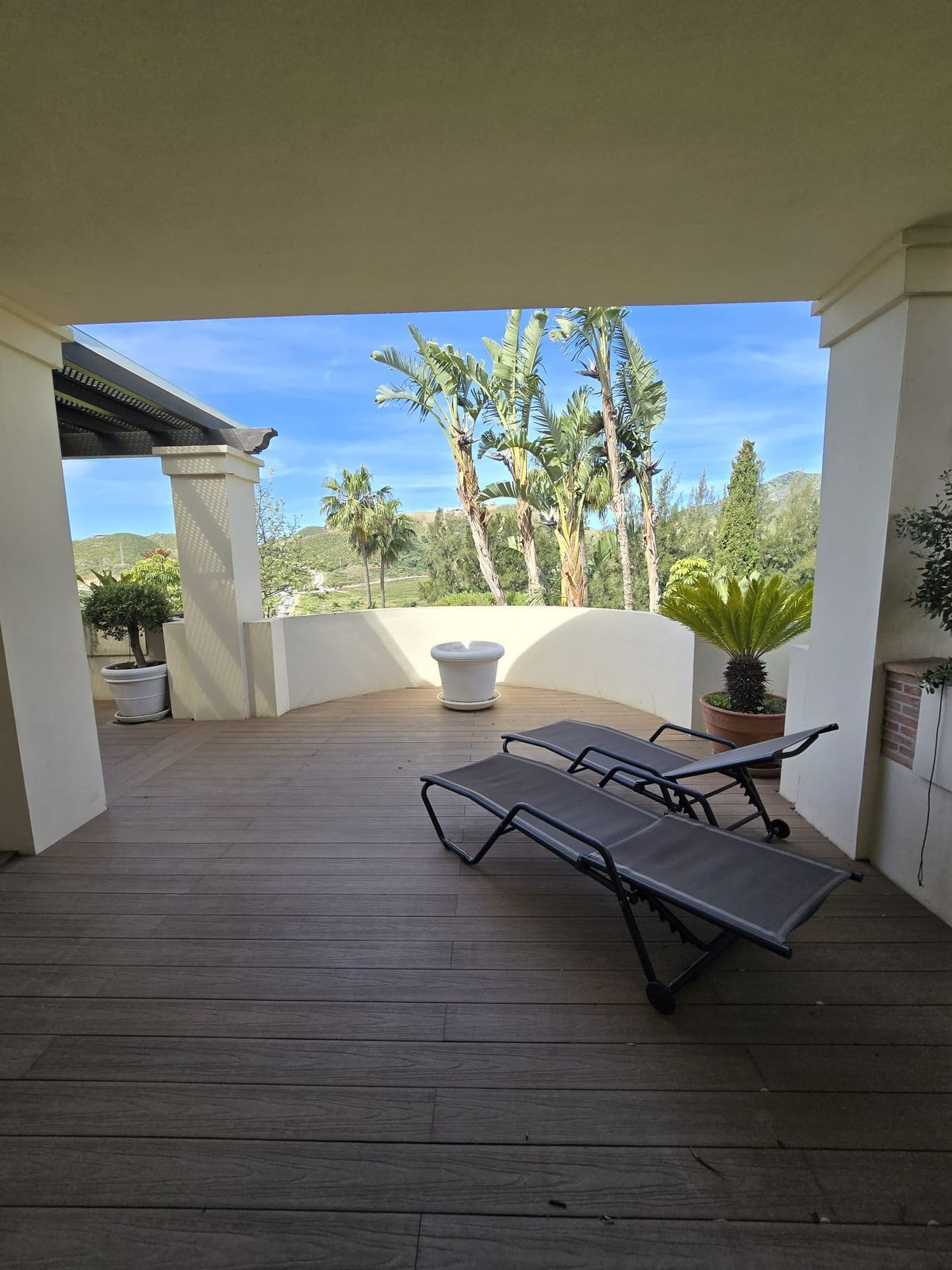 2 Bedroom Apartment for Sale in Benahavís — 7