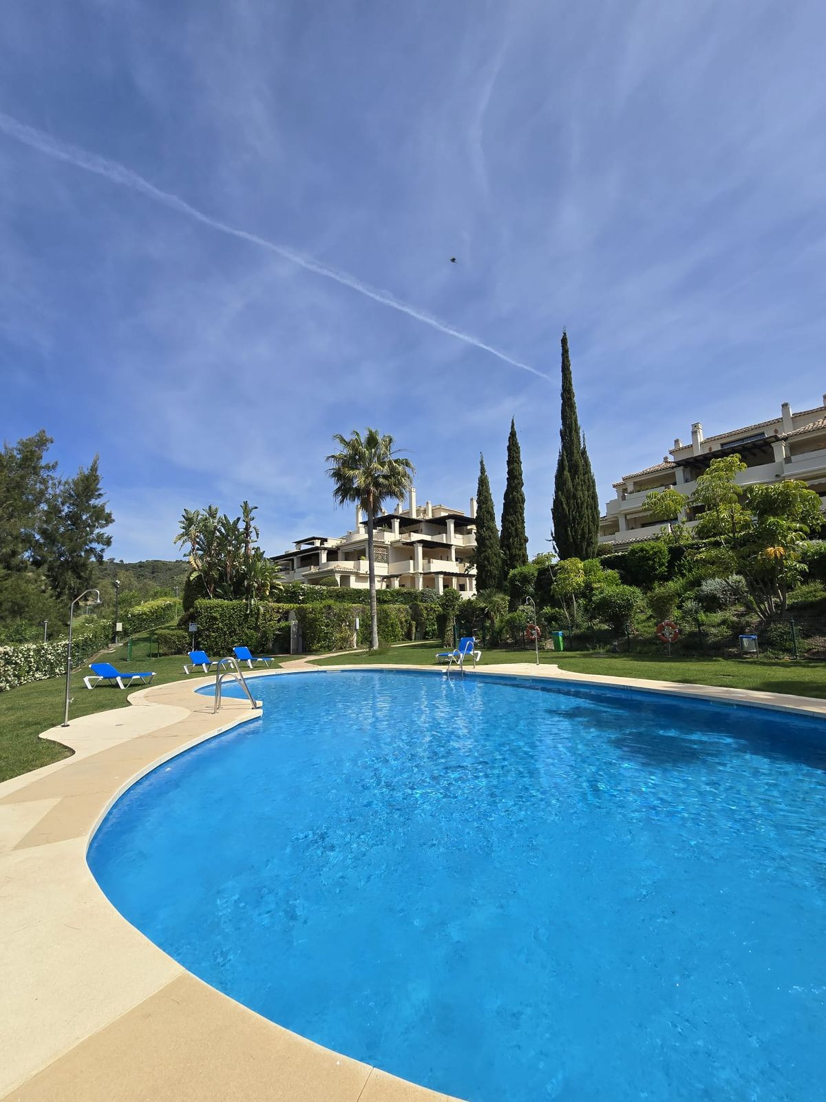 2 Bedroom Apartment for Sale in Benahavís — 8