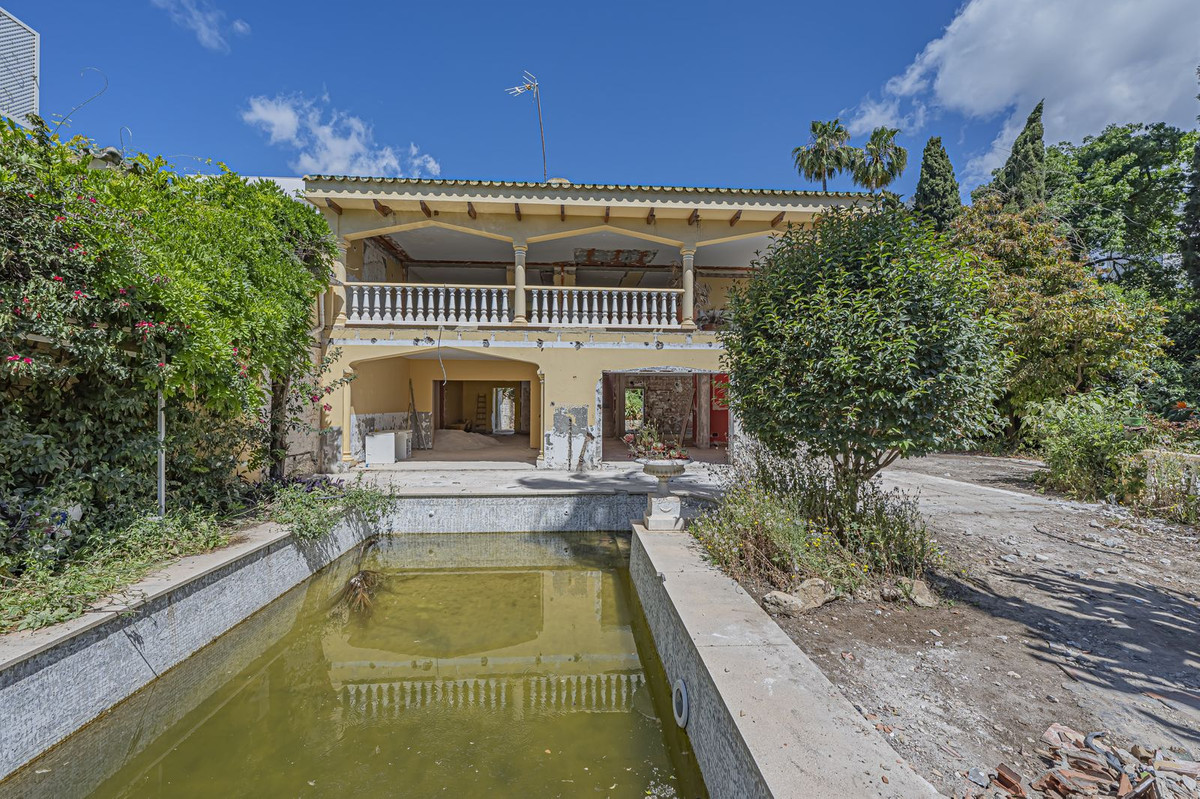 4 Bedroom Villa for Sale in Nagüeles
