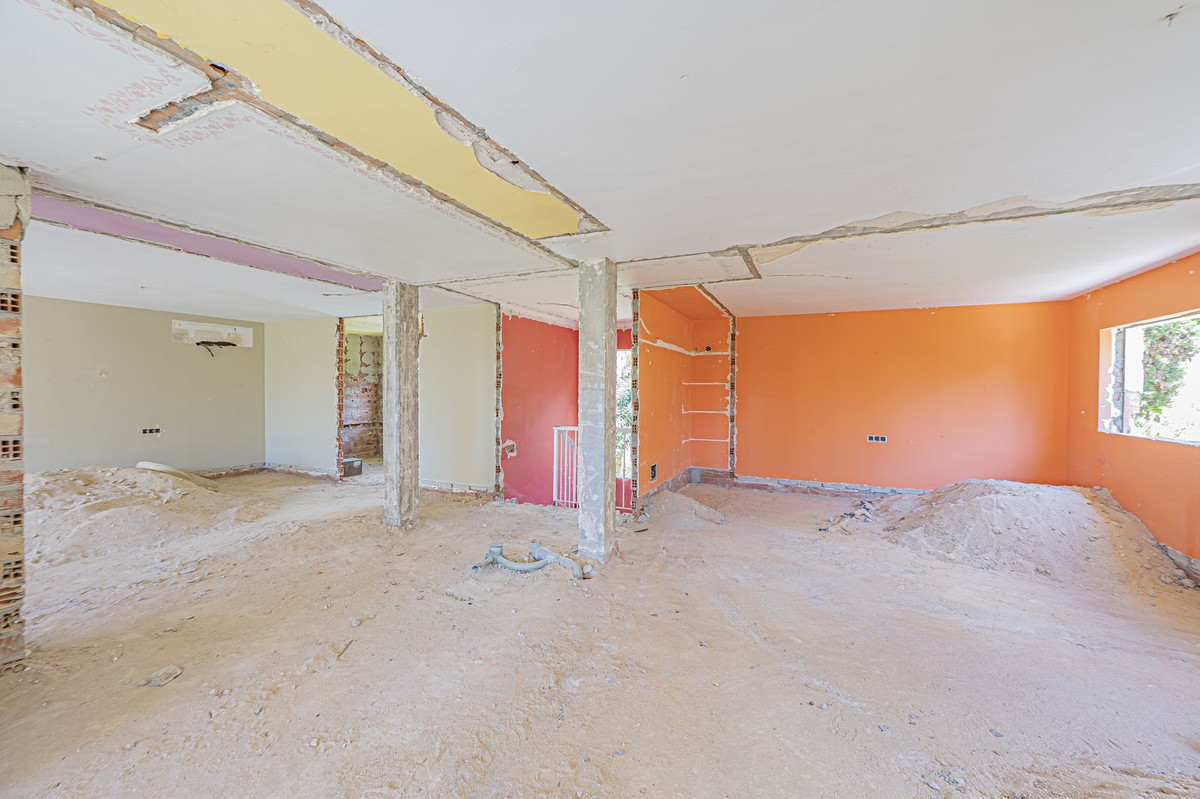 4 Bedroom Villa for Sale in Nagüeles — 7