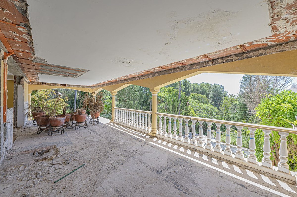 4 Bedroom Villa for Sale in Nagüeles — 8