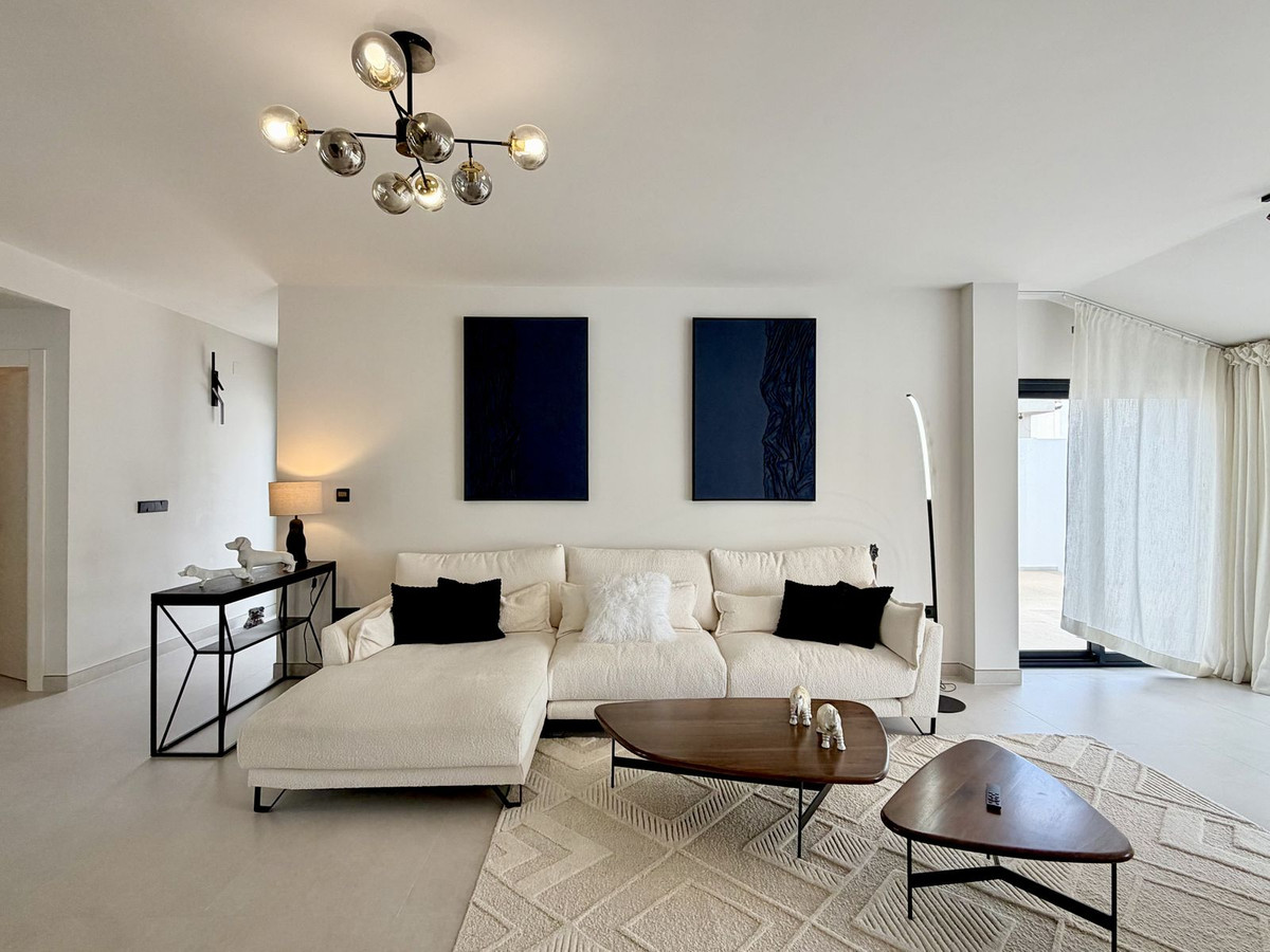 5 Bedroom Villa for Sale in Puerto Banús — 9