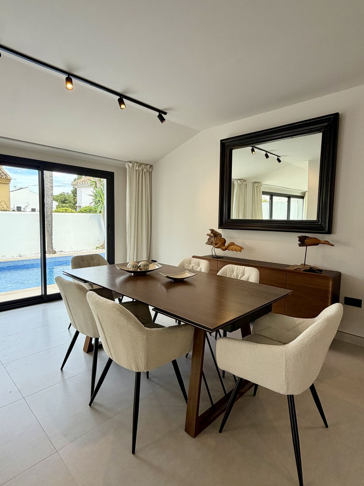 5 Bedroom Villa for Sale in Puerto Banús — view 10
