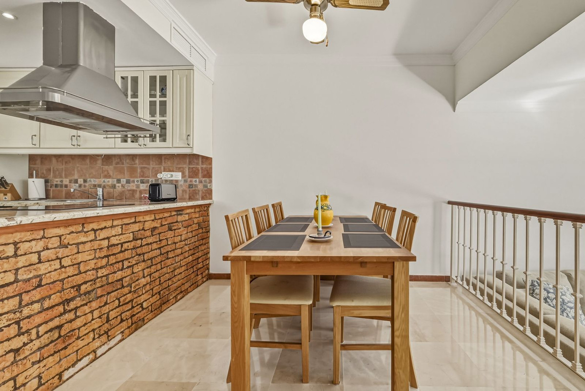 2 Bedroom Villa for Sale in Nueva Andalucía — 6