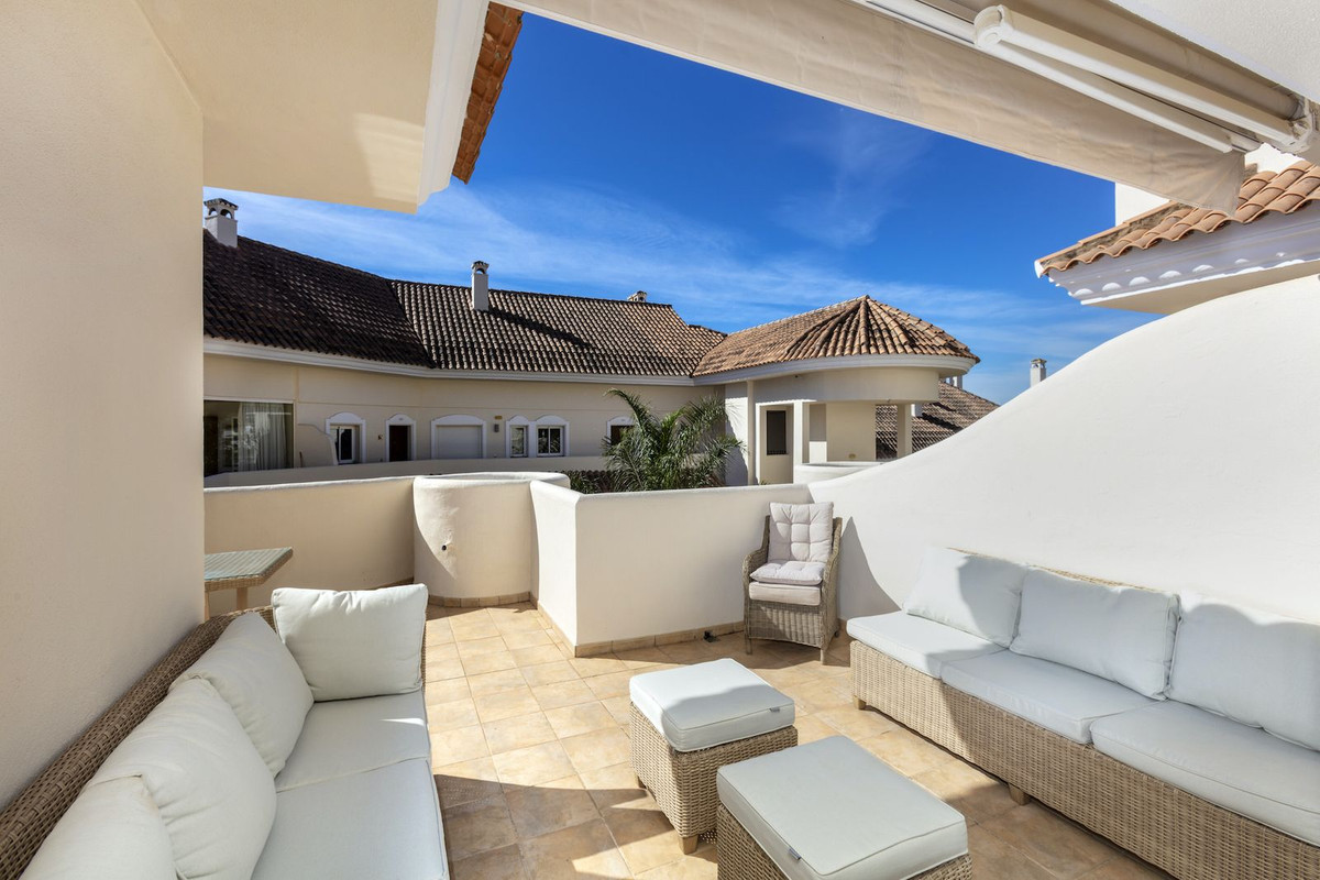 2 Bedroom Apartment for Sale in Nueva Andalucía — 8