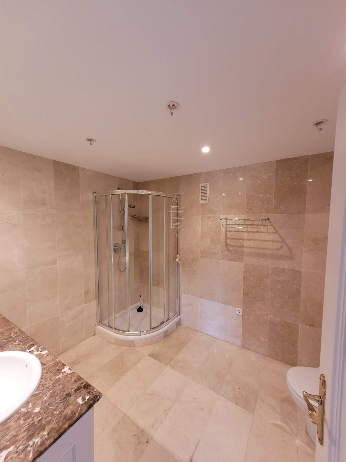 3 Bedroom Apartment for Sale in Estepona — 5
