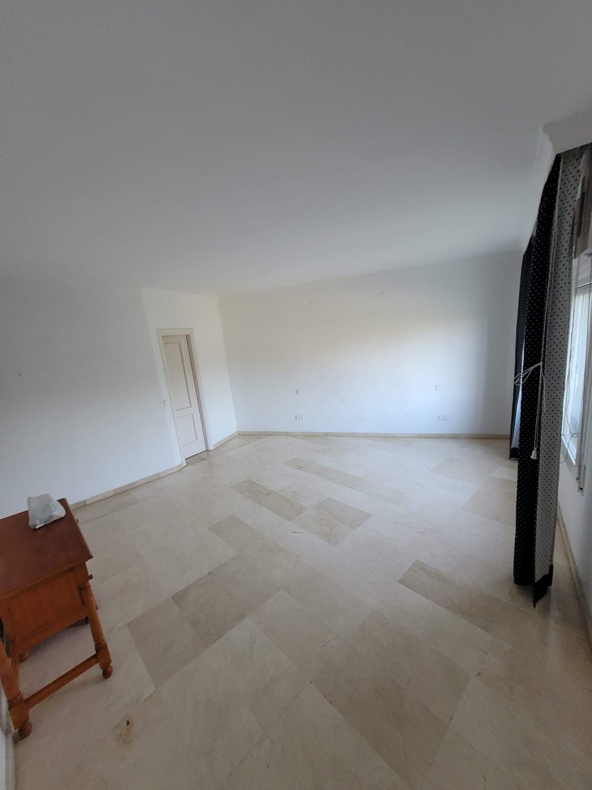 3 Bedroom Apartment for Sale in Estepona — 8