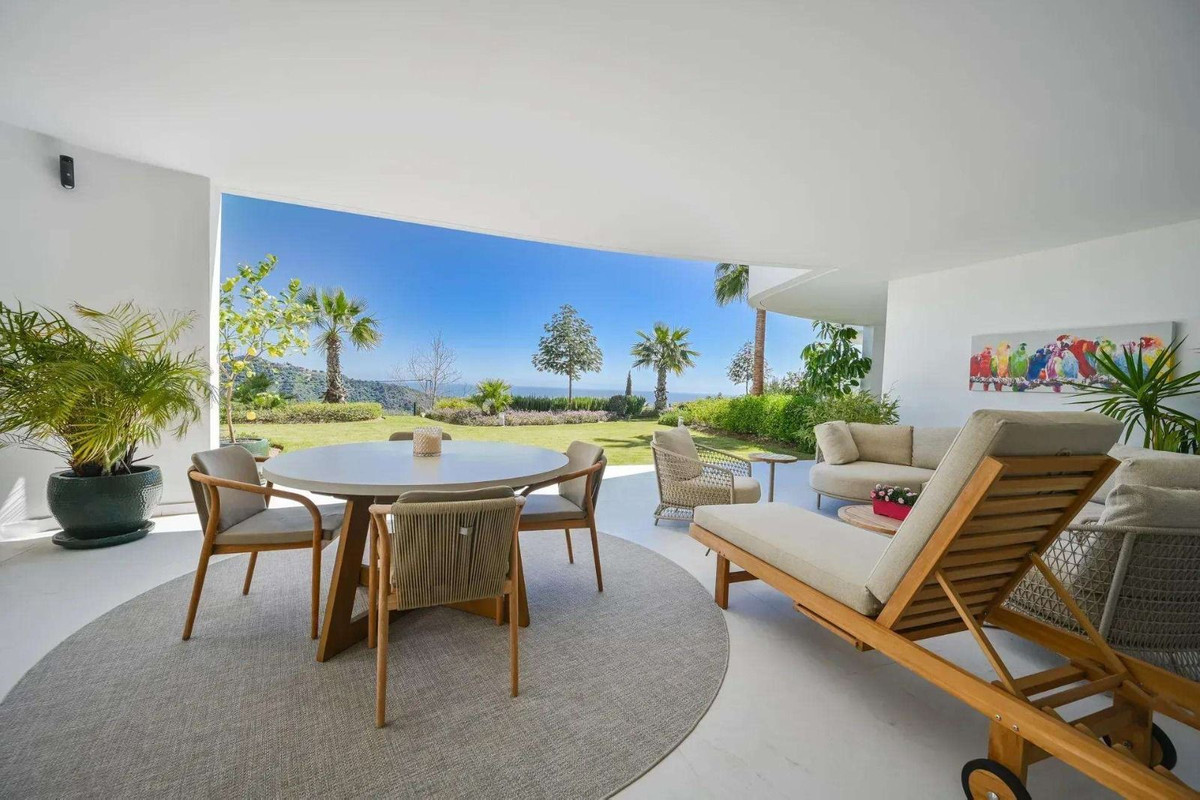 3 Bedroom Apartment for Sale in Marbella — 2