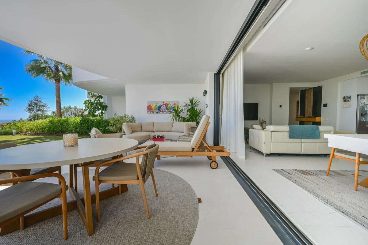 3 Bedroom Apartment for Sale in Marbella — 3