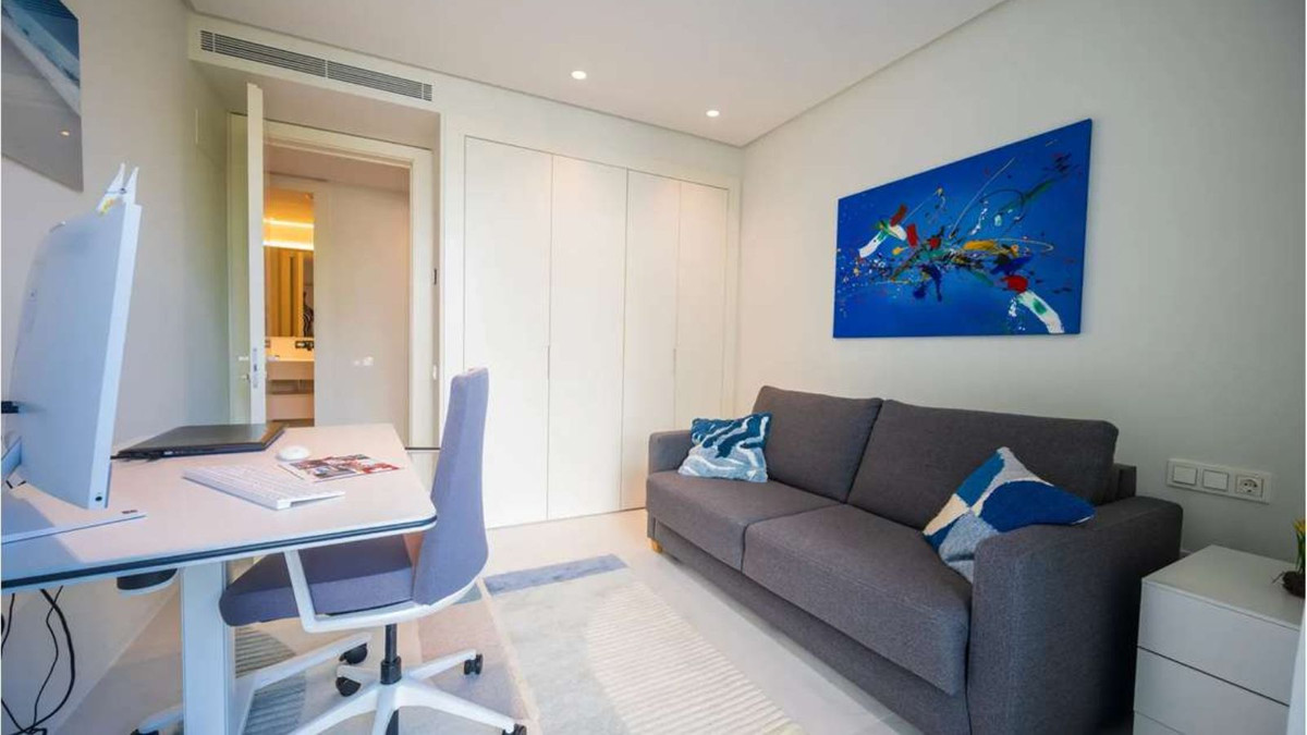 3 Bedroom Apartment for Sale in Marbella — 8