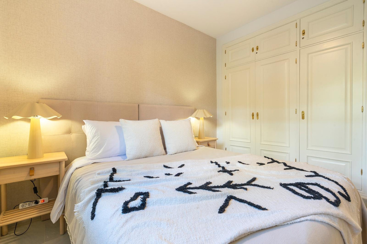 2 Bedroom Apartment for Sale in Nueva Andalucía — view 11